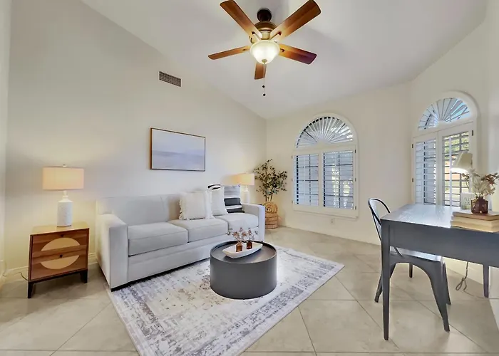 Oleander Chandler/ocotillo Holiday home *
