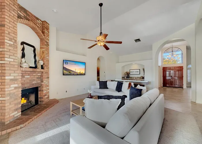 Oleander Chandler/ocotillo Holiday home