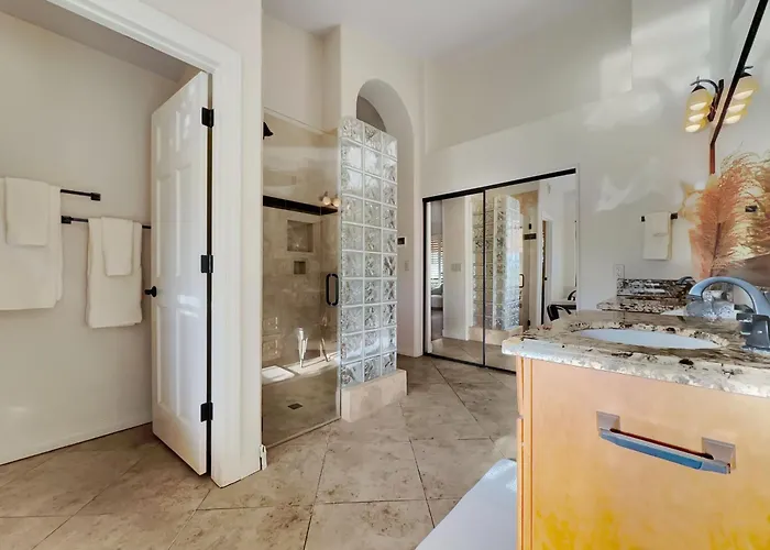 Oleander Chandler/ocotillo Holiday home