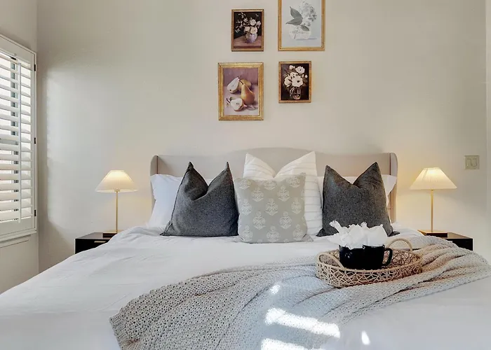 Oleander Chandler/ocotillo Holiday home