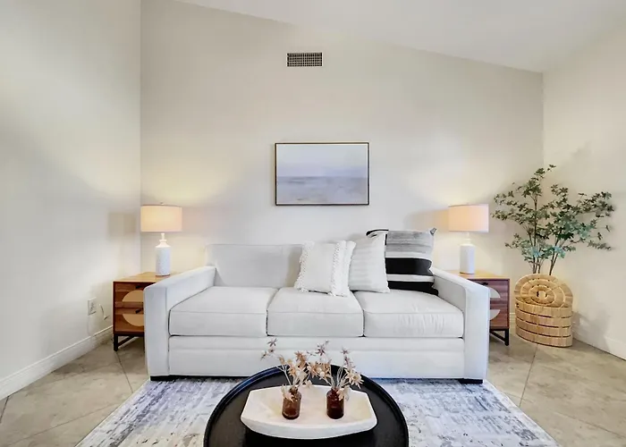 Oleander Chandler/ocotillo Holiday home *